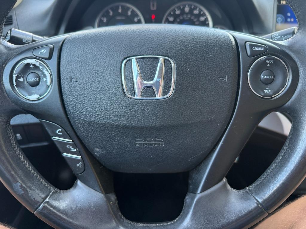 2013 Honda Crosstour - $11,995