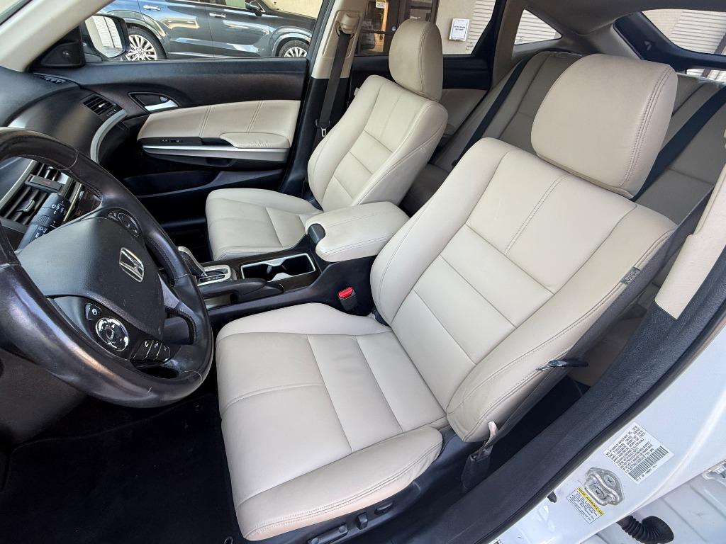 2013 Honda Crosstour - $11,995