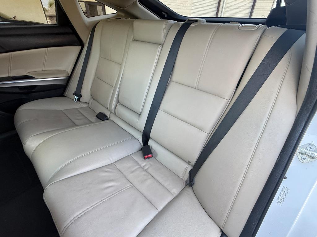 2013 Honda Crosstour - $11,995
