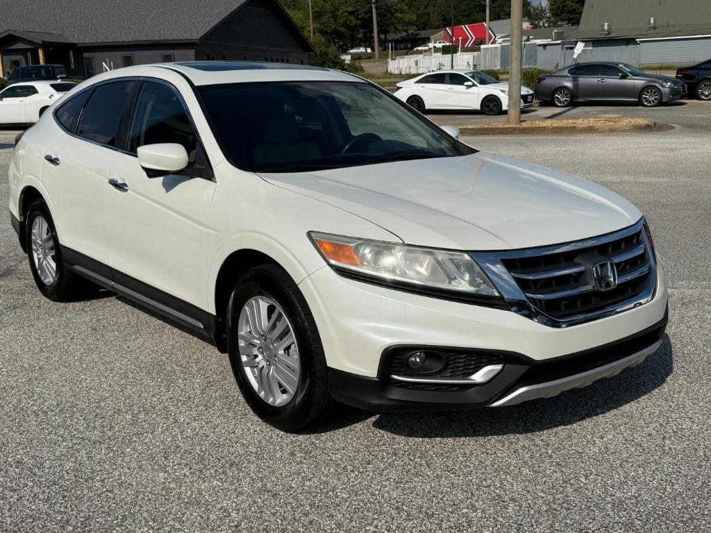 2013 Honda Crosstour - $11,995
