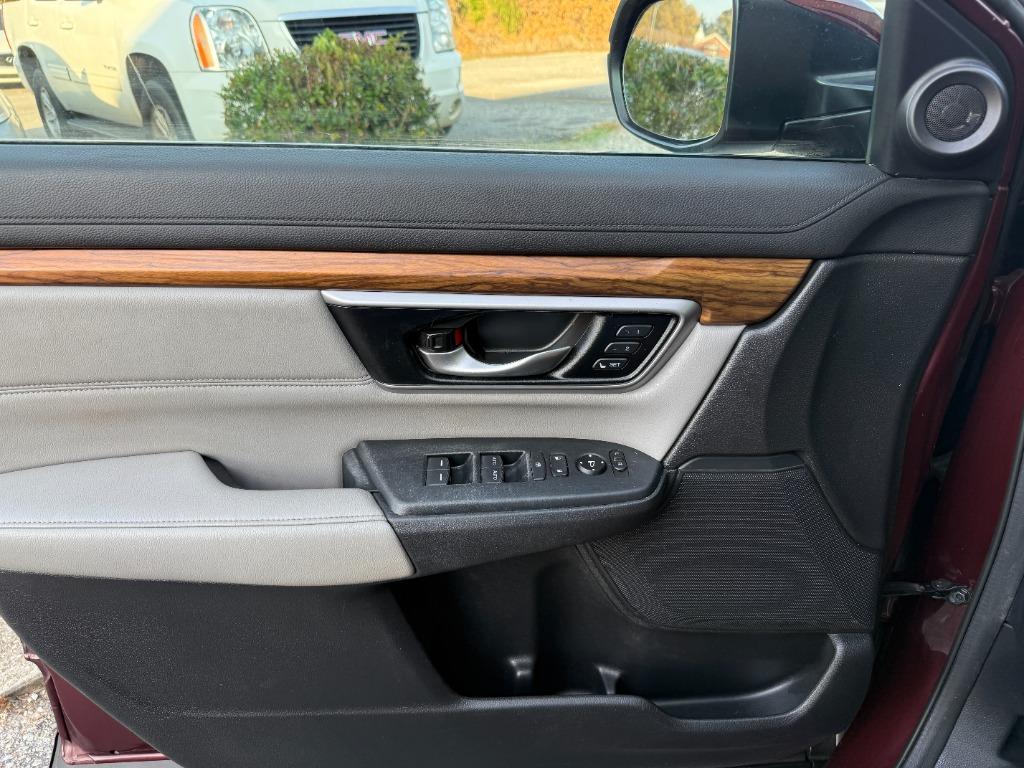 2017 Honda CR-V - $13,995