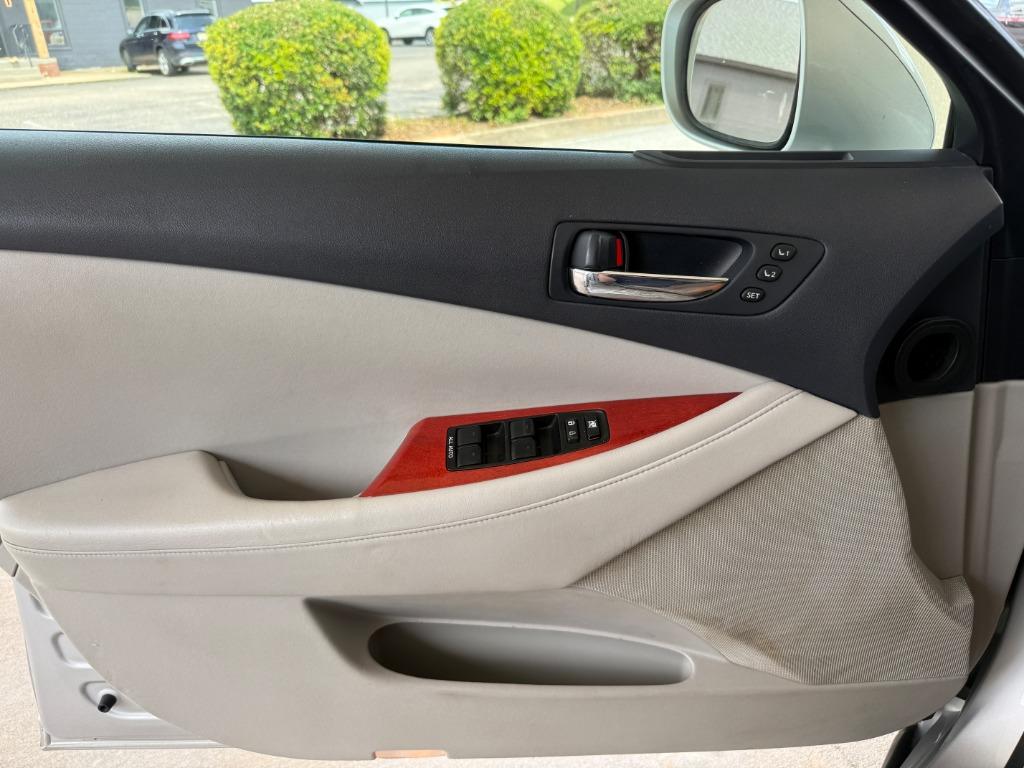2007 Lexus ES - $10,995