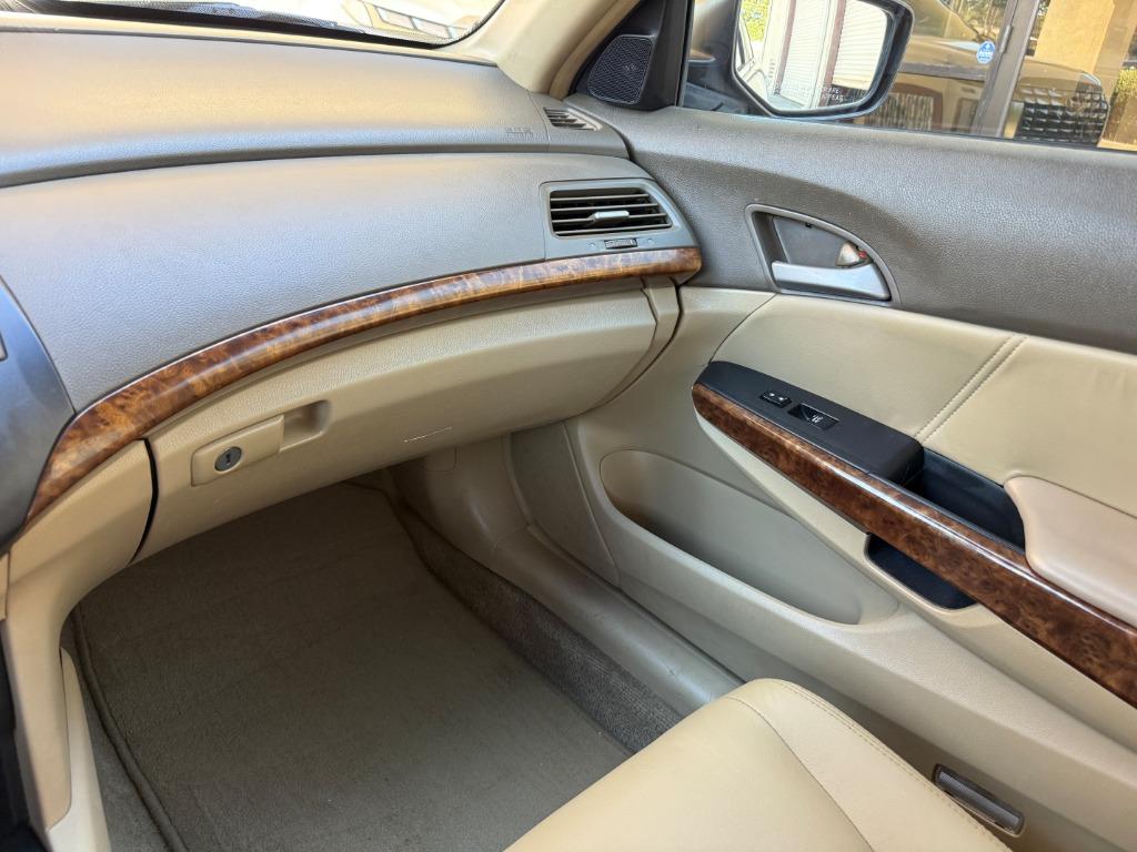2009 Honda Accord - $9,995