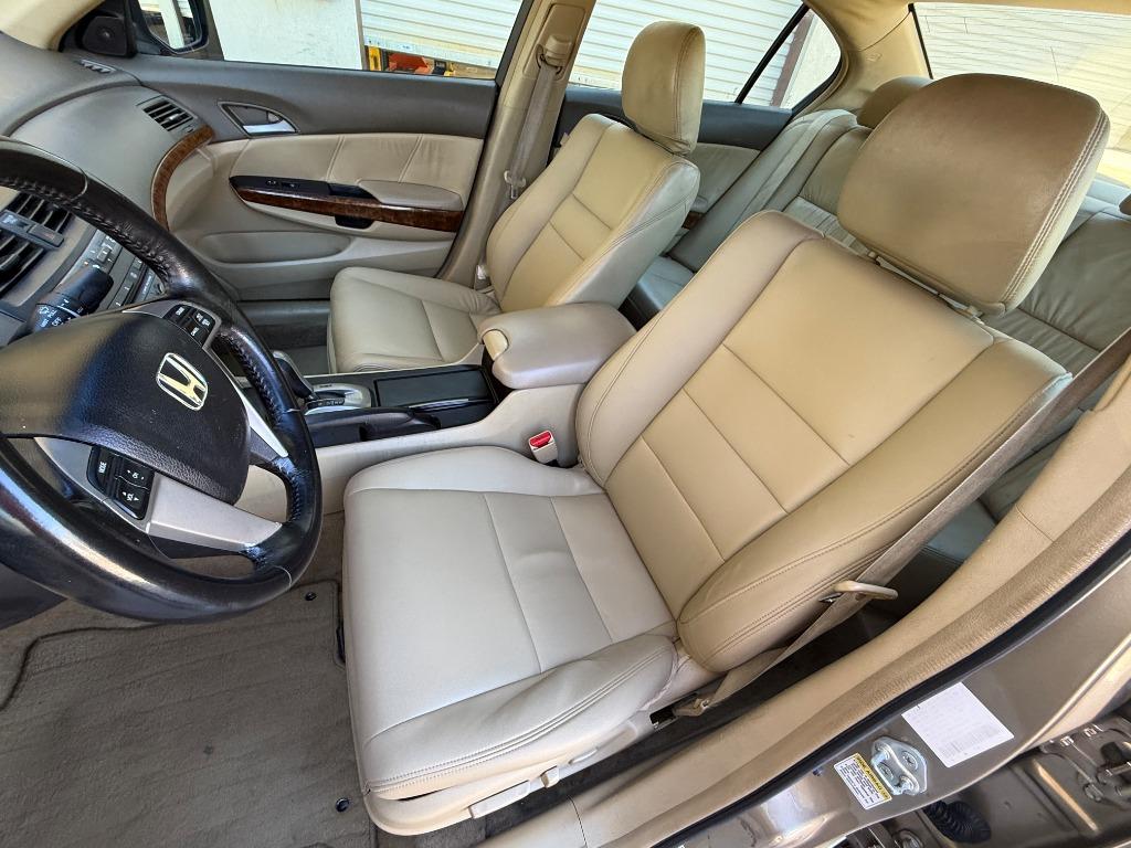 2009 Honda Accord - $9,995