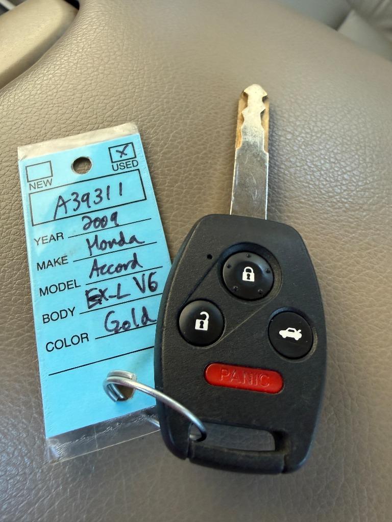 2009 Honda Accord - $9,995