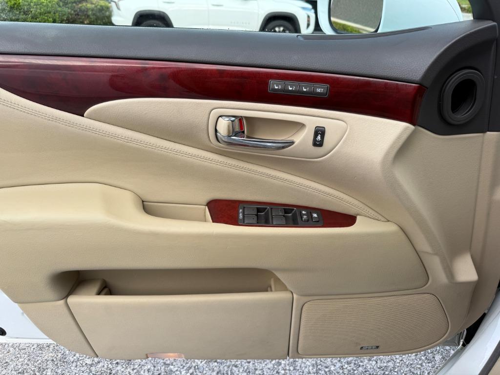 2012 Lexus LS - $11,995