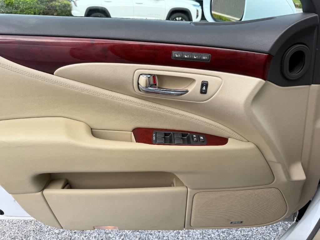 2012 Lexus LS - $11,995