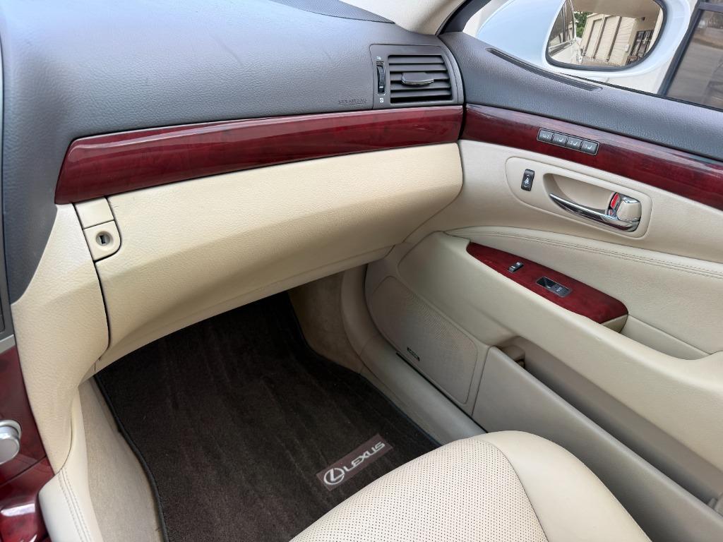 2012 Lexus LS - $11,995