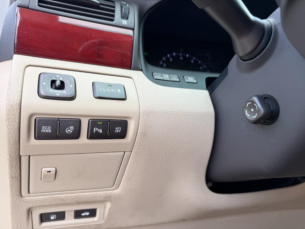 2012 Lexus LS - $11,995