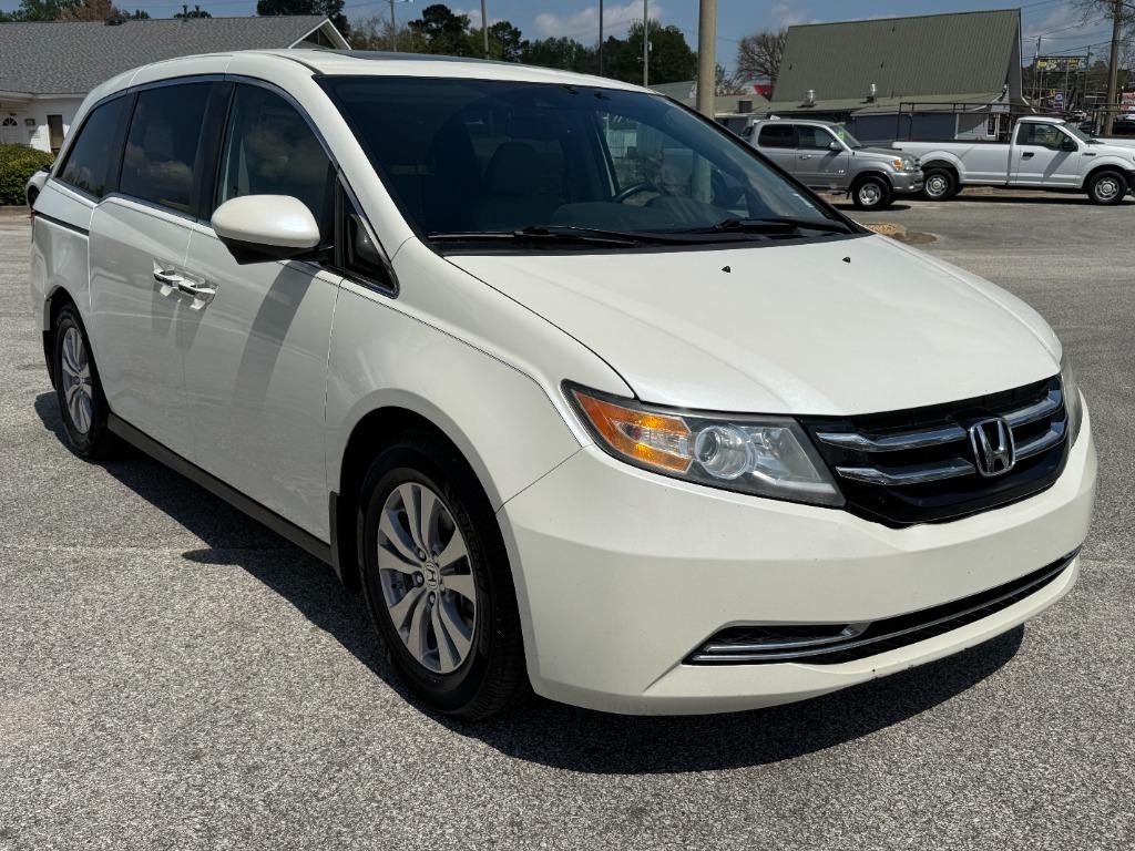 2017 Honda Odyssey - $13,995