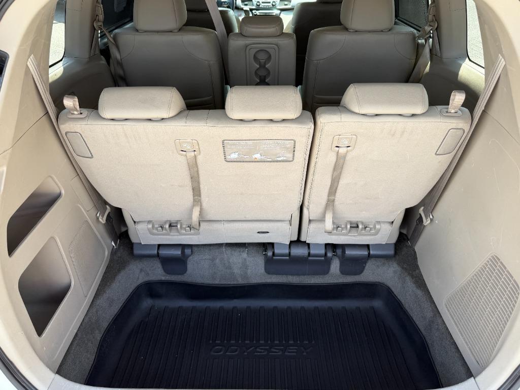 2017 Honda Odyssey - $13,995