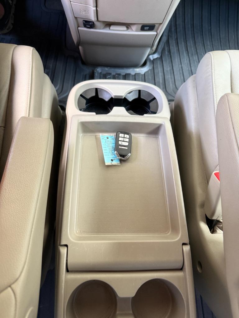 2017 Honda Odyssey - $13,995