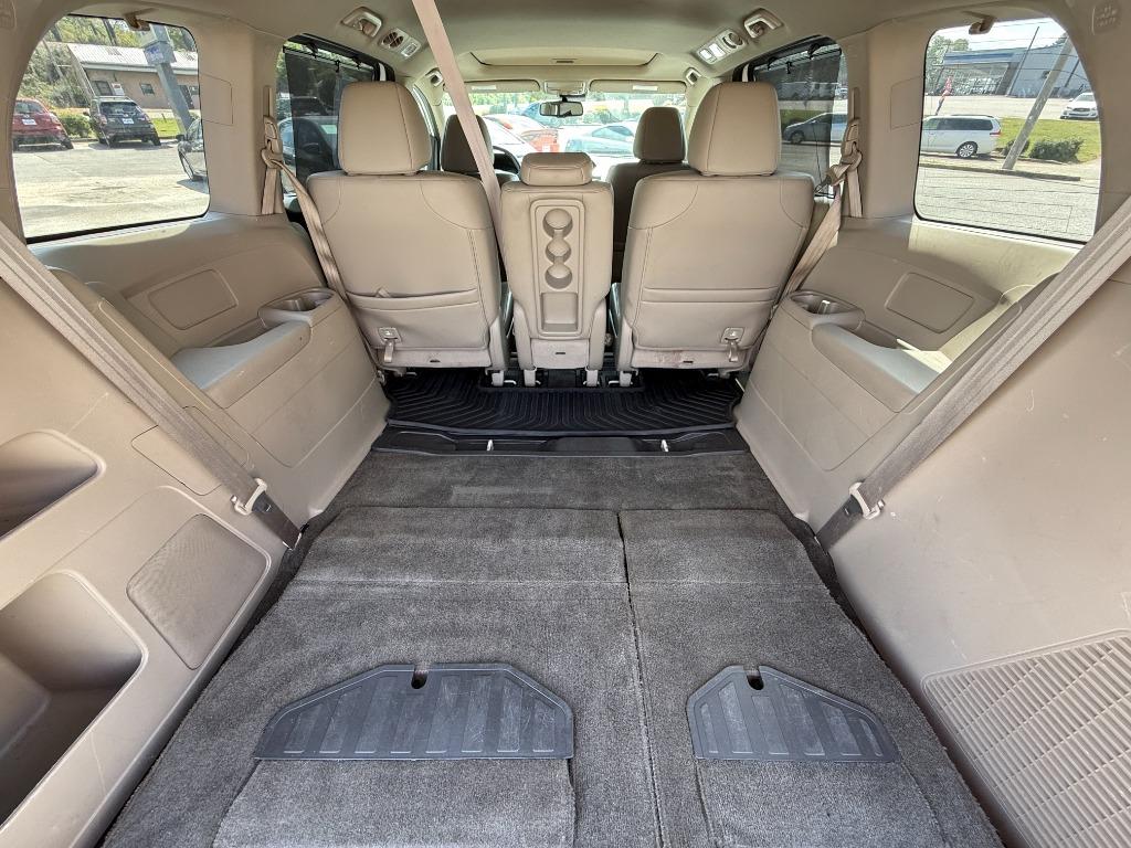 2017 Honda Odyssey - $13,995