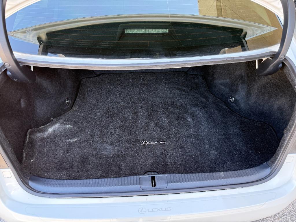 2014 Lexus ES - $13,995