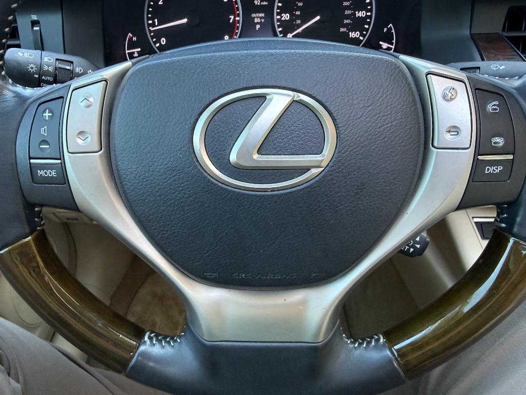 2014 Lexus ES - $13,995