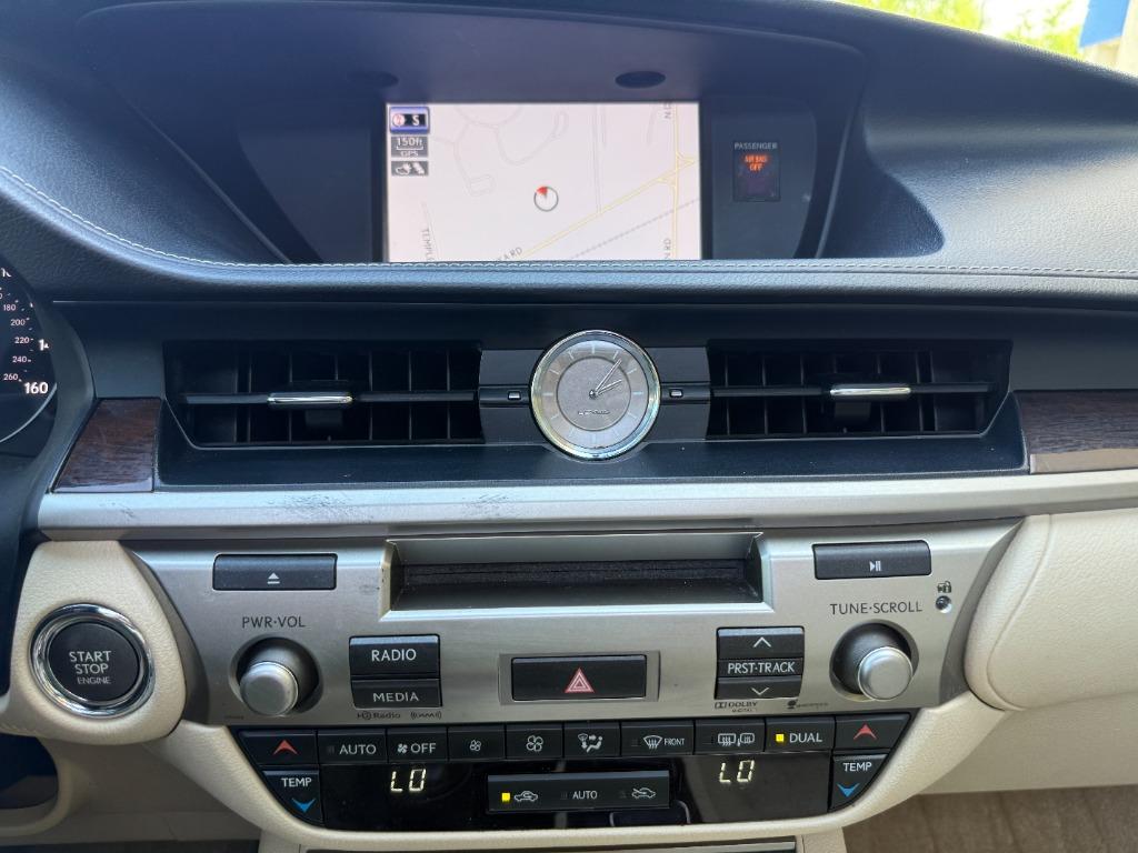 2014 Lexus ES - $13,995