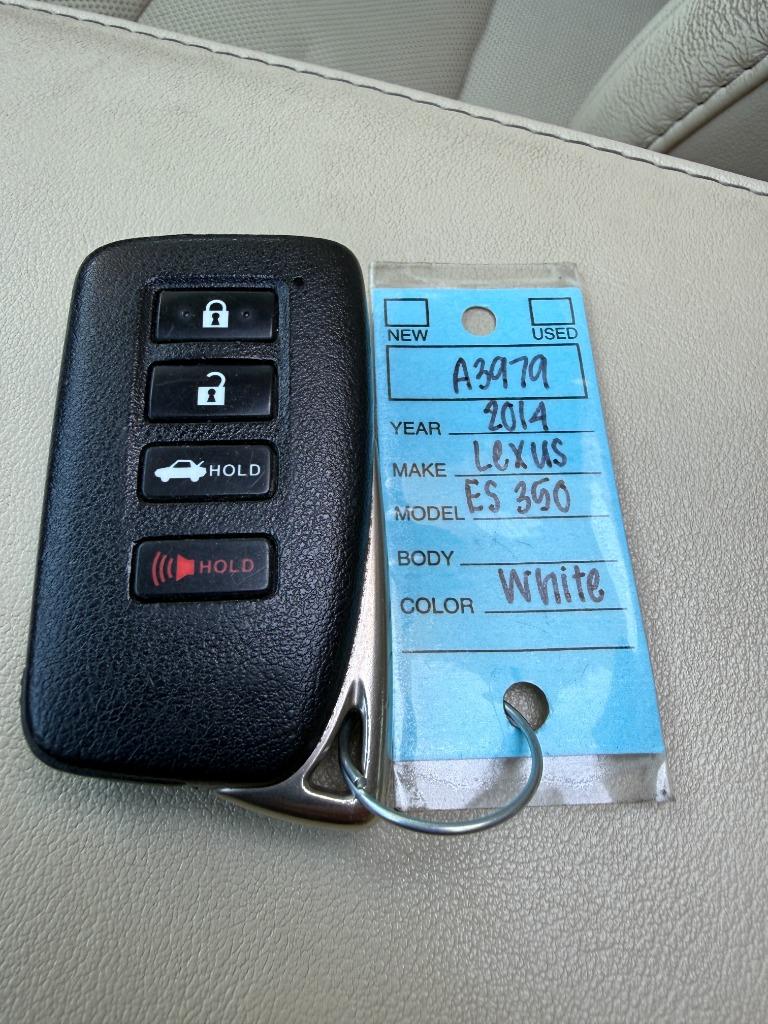 2014 Lexus ES - $13,995