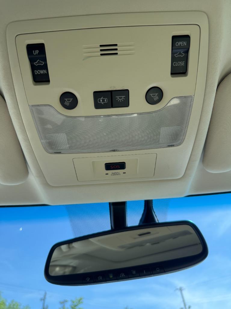 2014 Lexus ES - $13,995