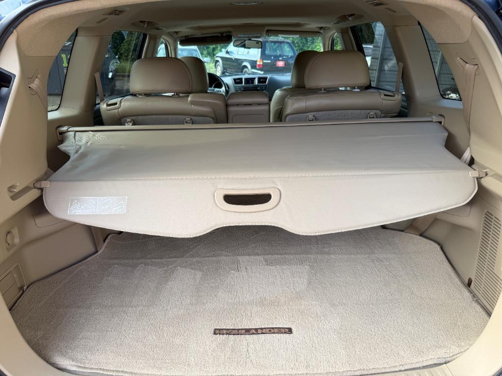2012 Toyota Highlander - $13,995