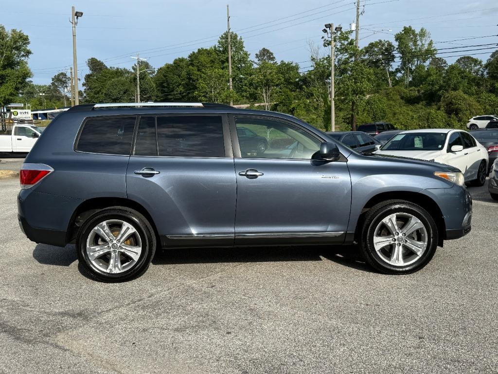 2012 Toyota Highlander - $13,995