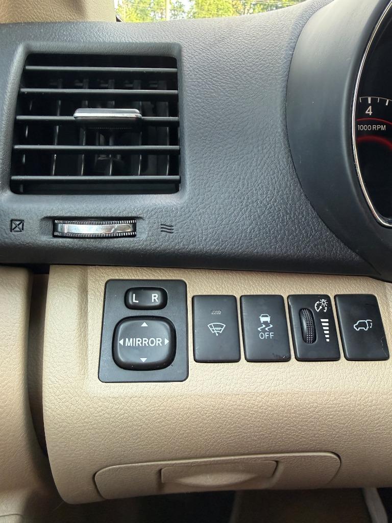 2012 Toyota Highlander - $13,995