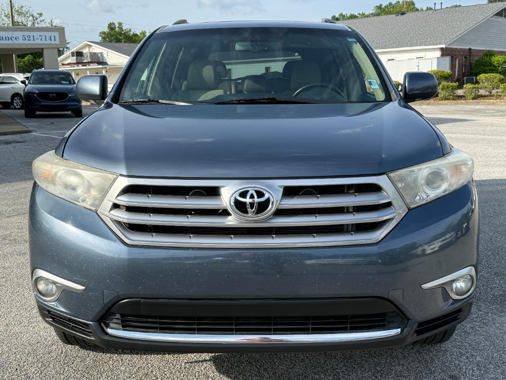 2012 Toyota Highlander - $13,995