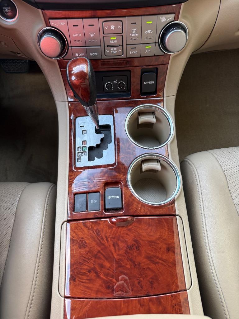 2012 Toyota Highlander - $13,995