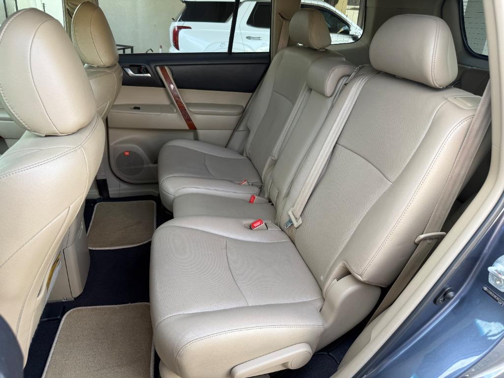 2012 Toyota Highlander - $13,995