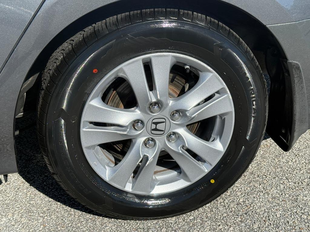2012 Honda Accord - $11,995