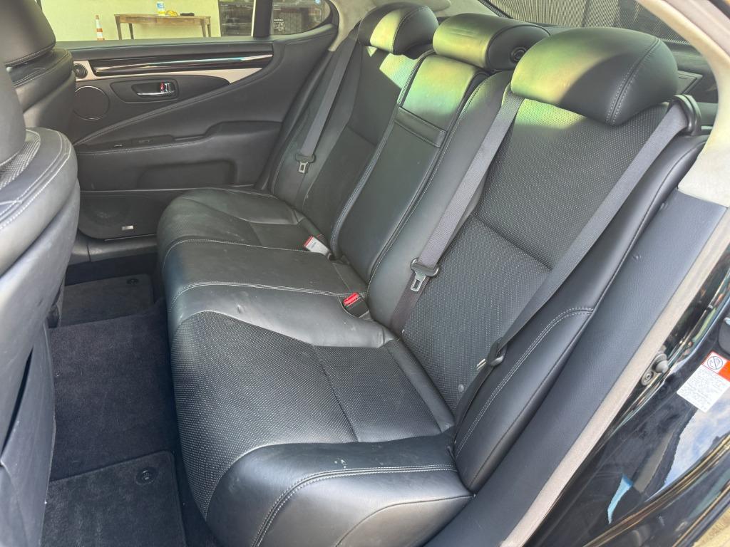 2016 Lexus LS - $17,995