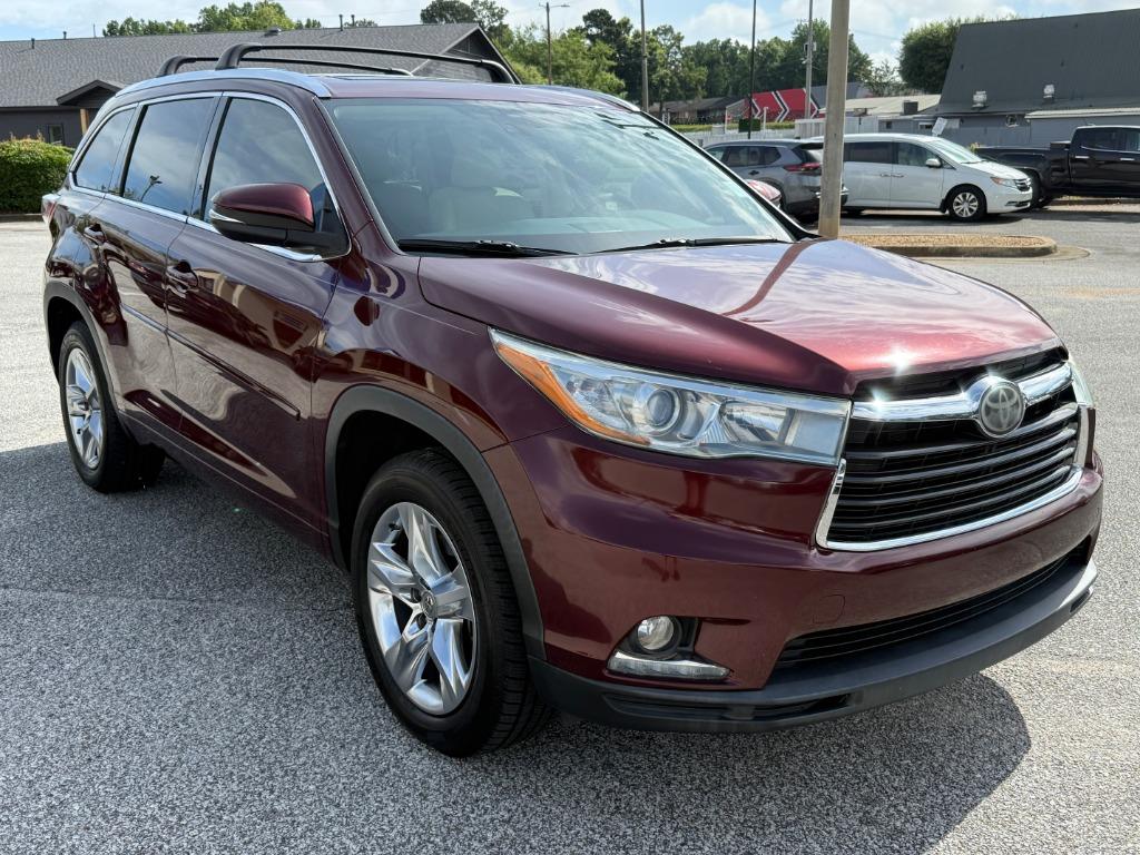 2014 Toyota Highlander - $16,995