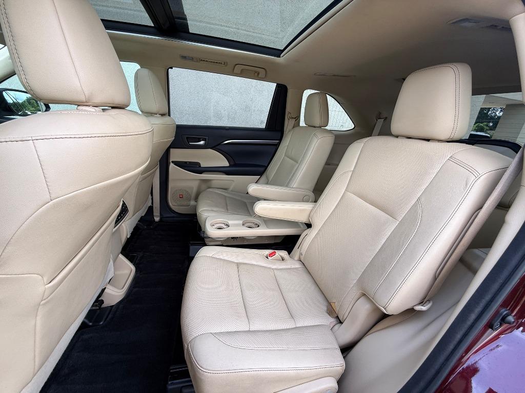 2014 Toyota Highlander - $16,995