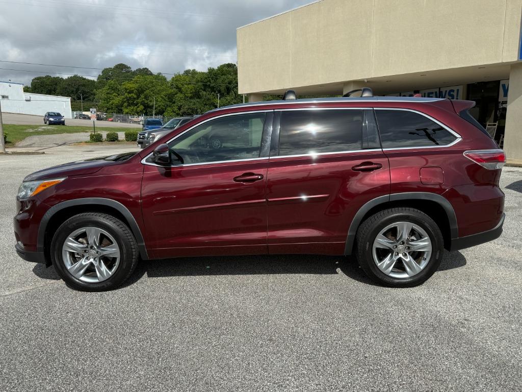 2014 Toyota Highlander - $16,995