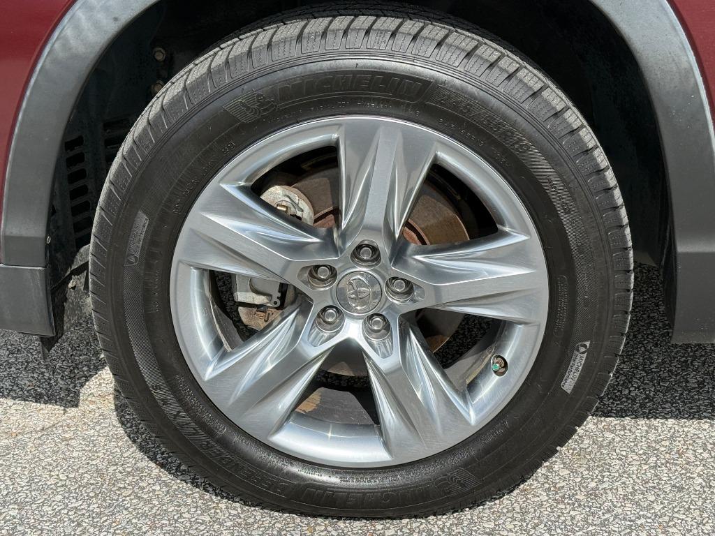 2014 Toyota Highlander - $16,995