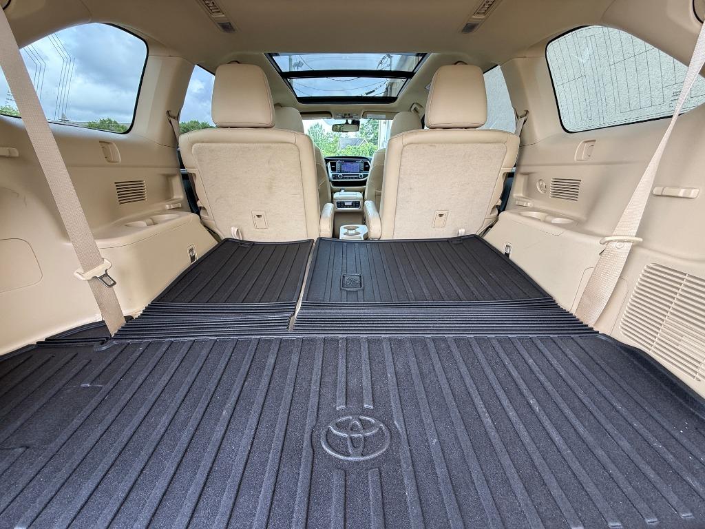 2014 Toyota Highlander - $16,995