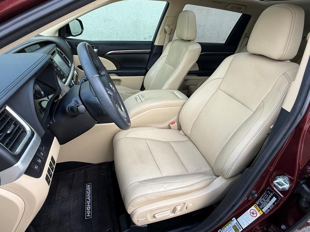 2014 Toyota Highlander - $16,995
