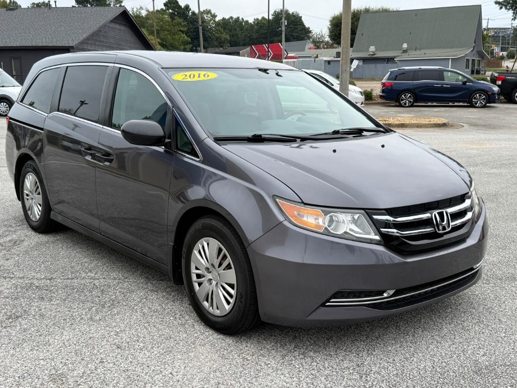2016 Honda Odyssey - $13,995
