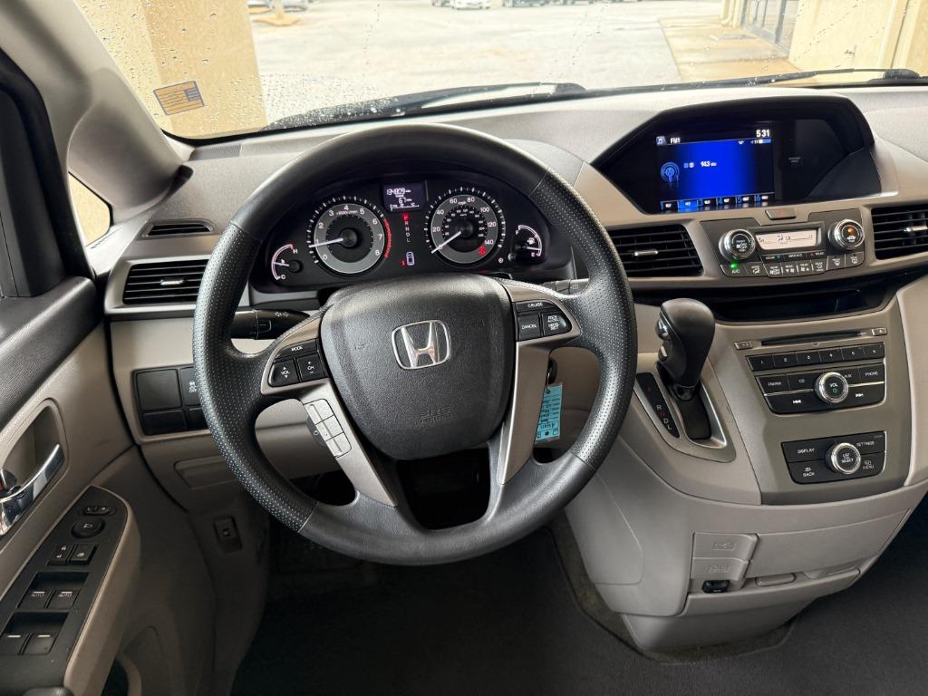 2016 Honda Odyssey - $13,995