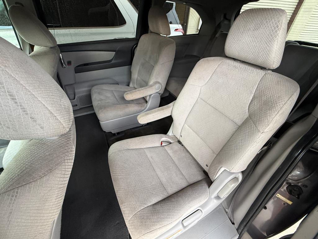 2016 Honda Odyssey - $13,995