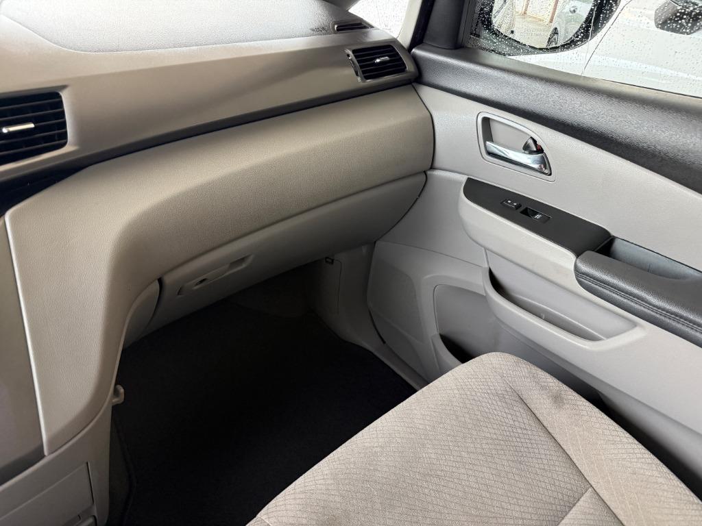 2016 Honda Odyssey - $13,995