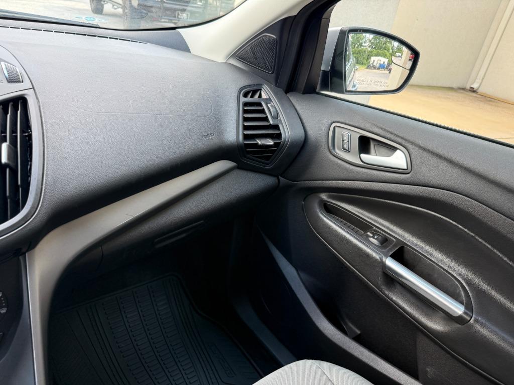 2015 Ford Escape - $12,995
