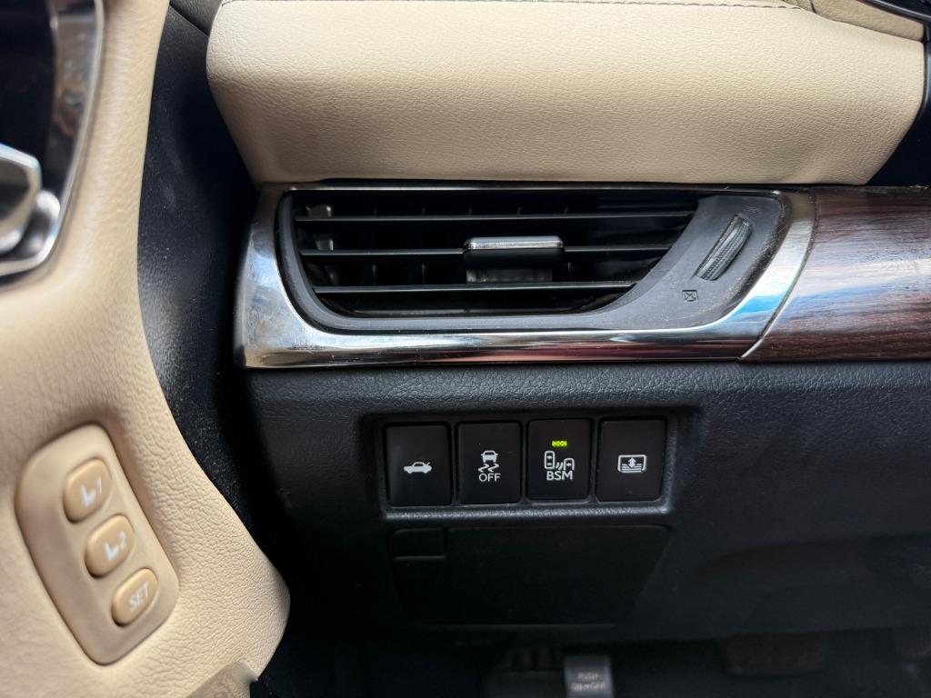 2013 Toyota Avalon - $14,995