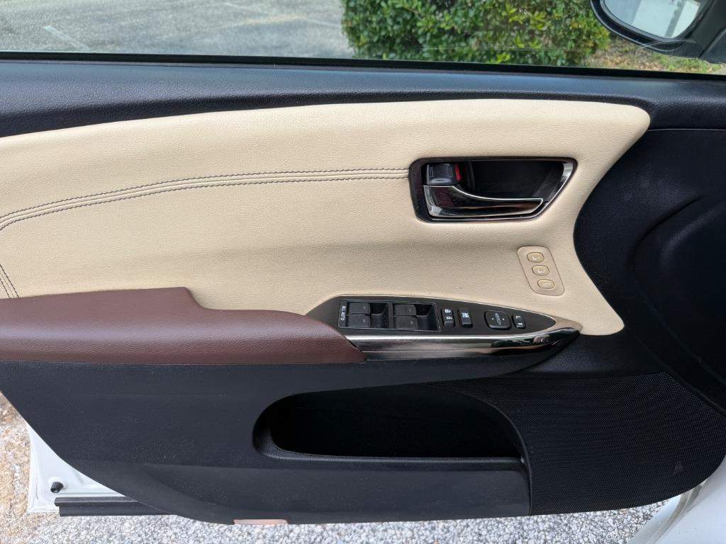 2013 Toyota Avalon - $14,995