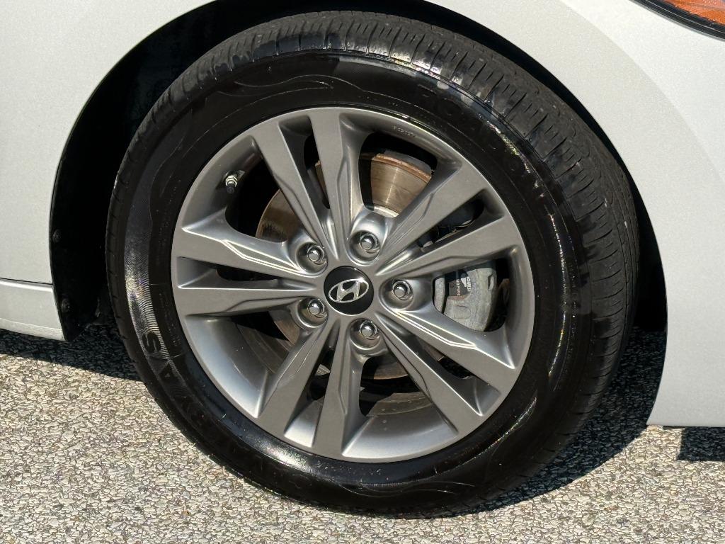 2017 Hyundai Elantra - $10,995