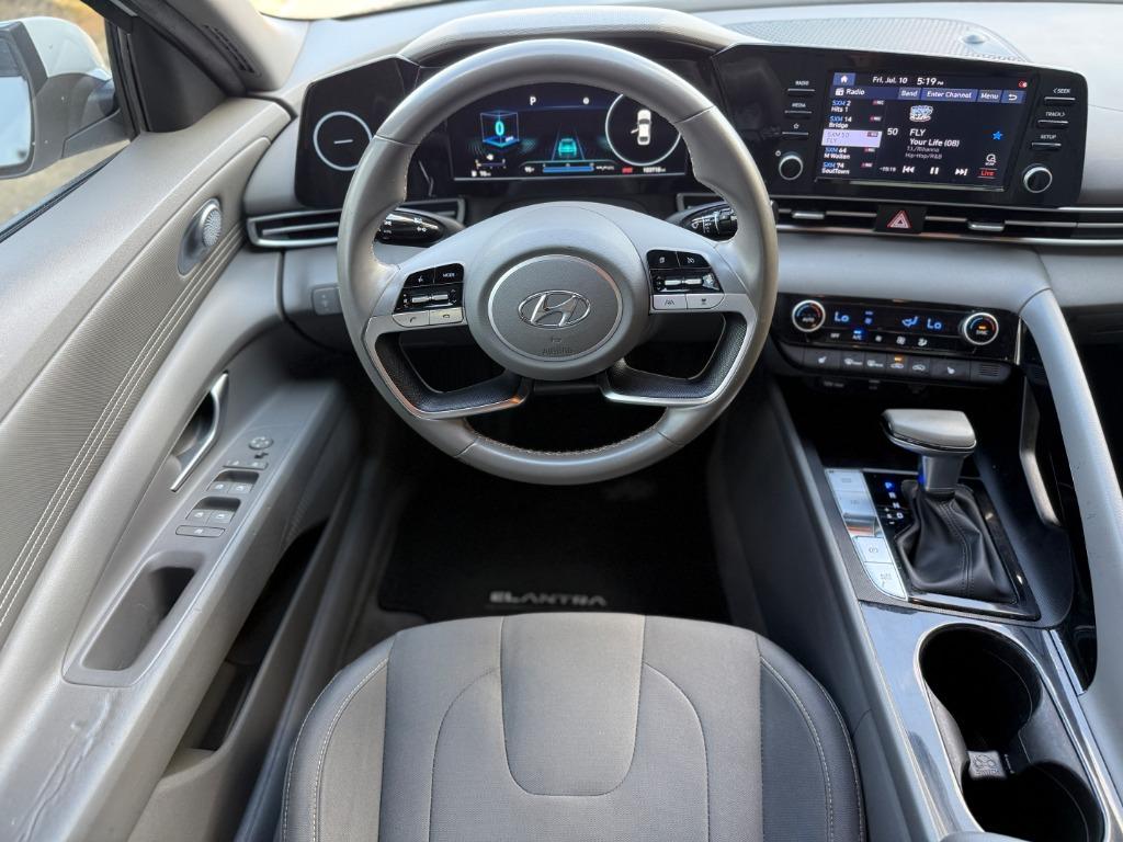 2022 Hyundai Elantra - $15,995