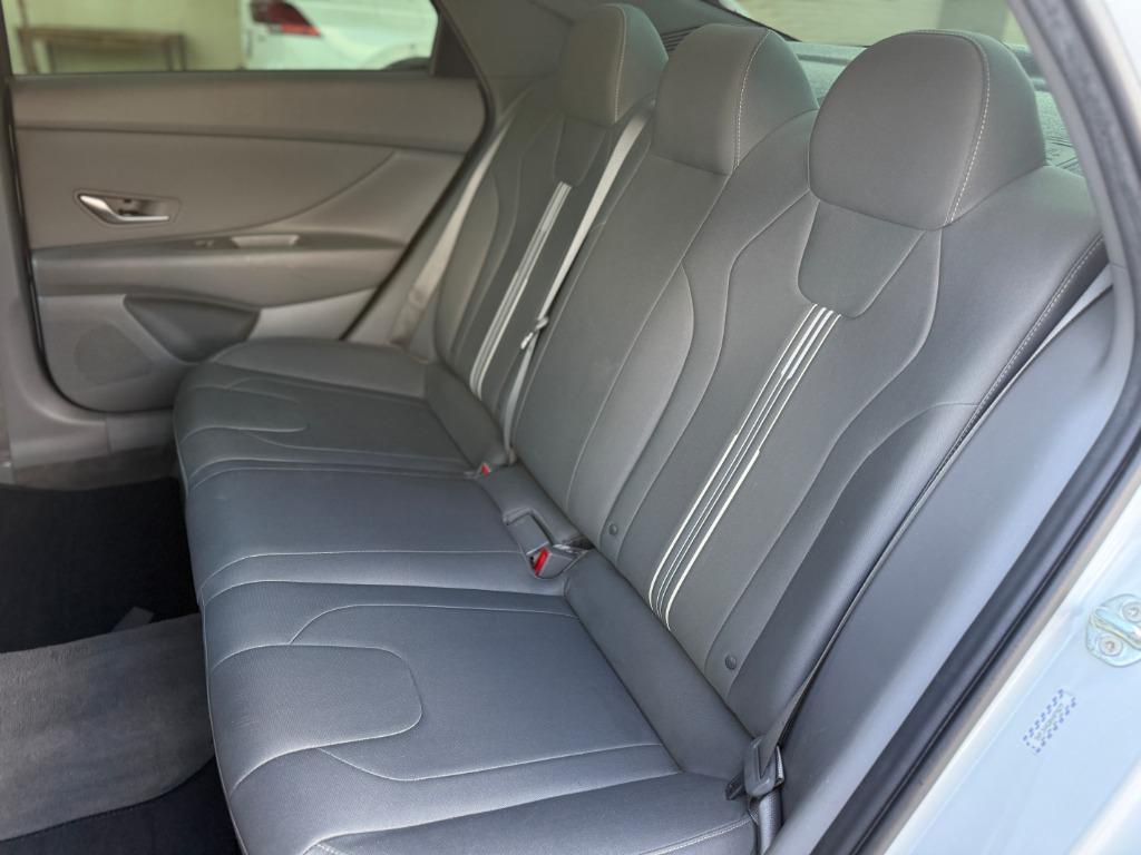 2022 Hyundai Elantra - $15,995