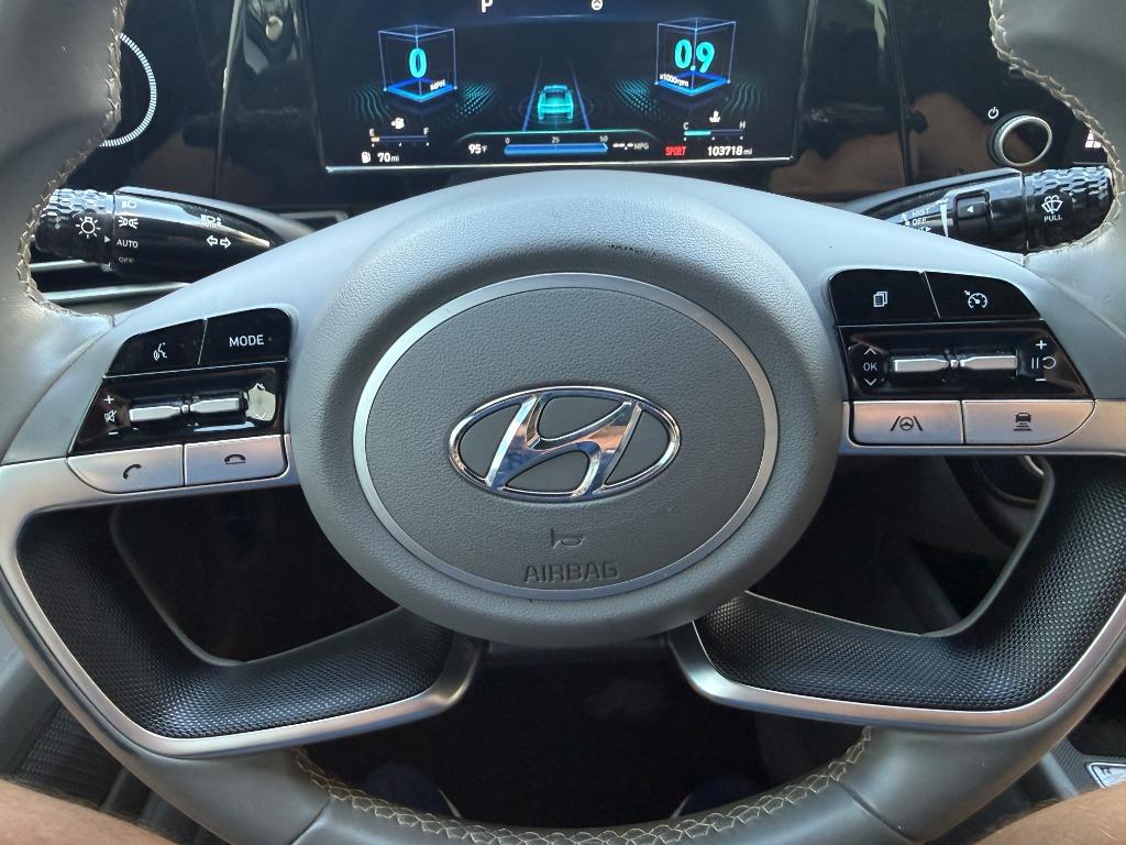 2022 Hyundai Elantra - $15,995