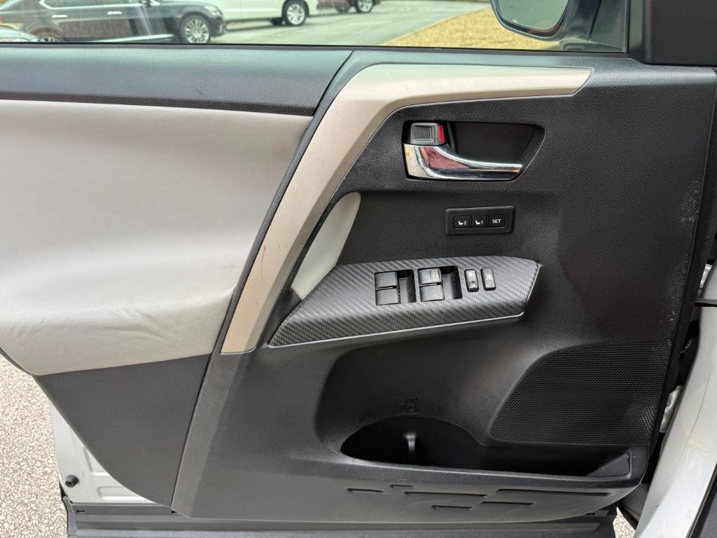 2014 Toyota RAV4 - $11,995
