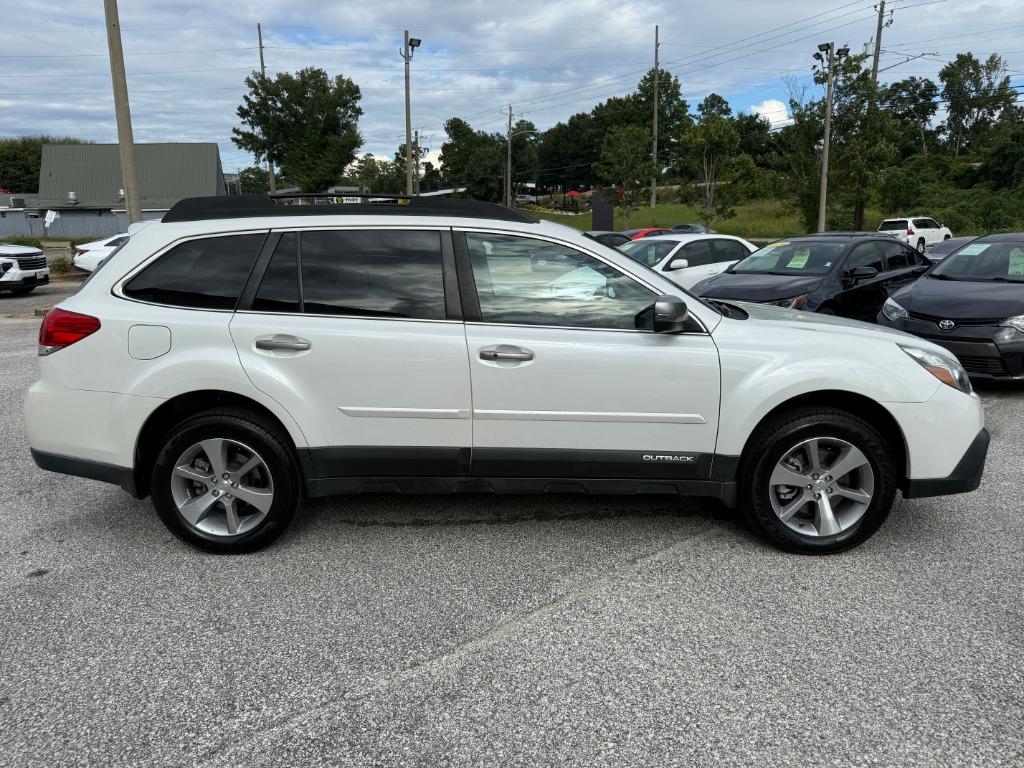 2013 Subaru Outback - $12,995