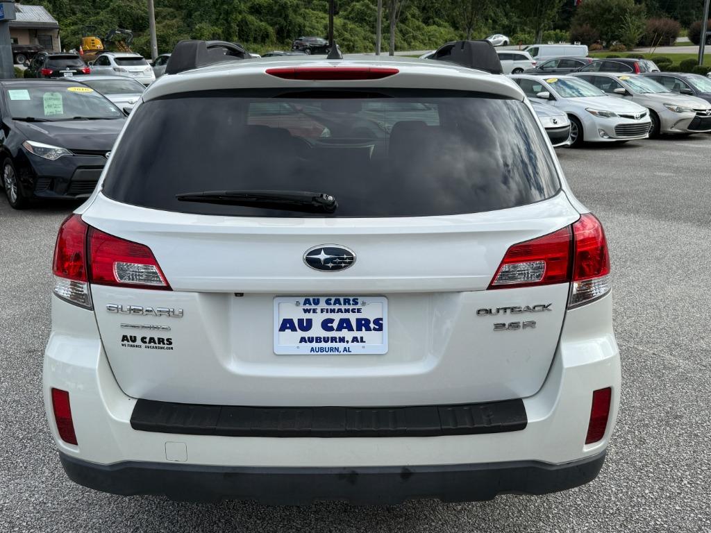 2013 Subaru Outback - $12,995